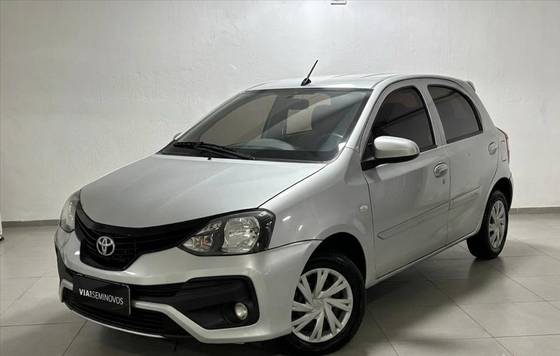 TOYOTA ETIOS 1.3 X 16V FLEX 4P AUTOMÁTICO TOYOTA ETIOS 1.3 X 16V FLEX 4P AUTOMÁTICO